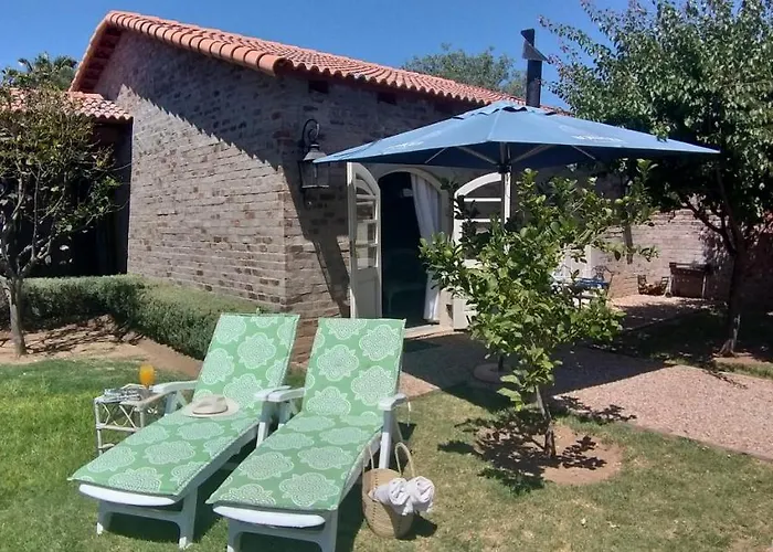 Hartland Garden Suite